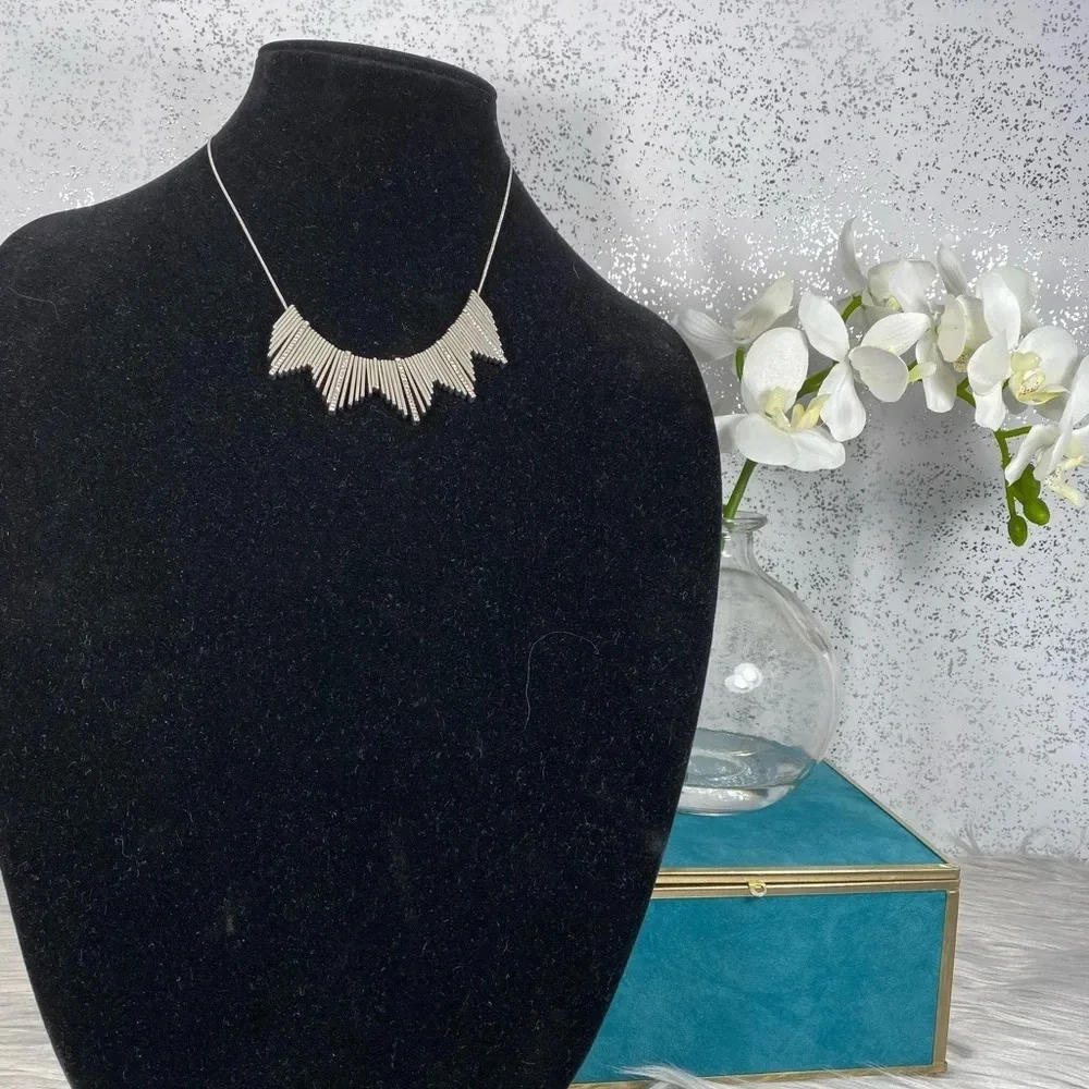 🆕 Metal Brand Silver Necklace with Rhinestones